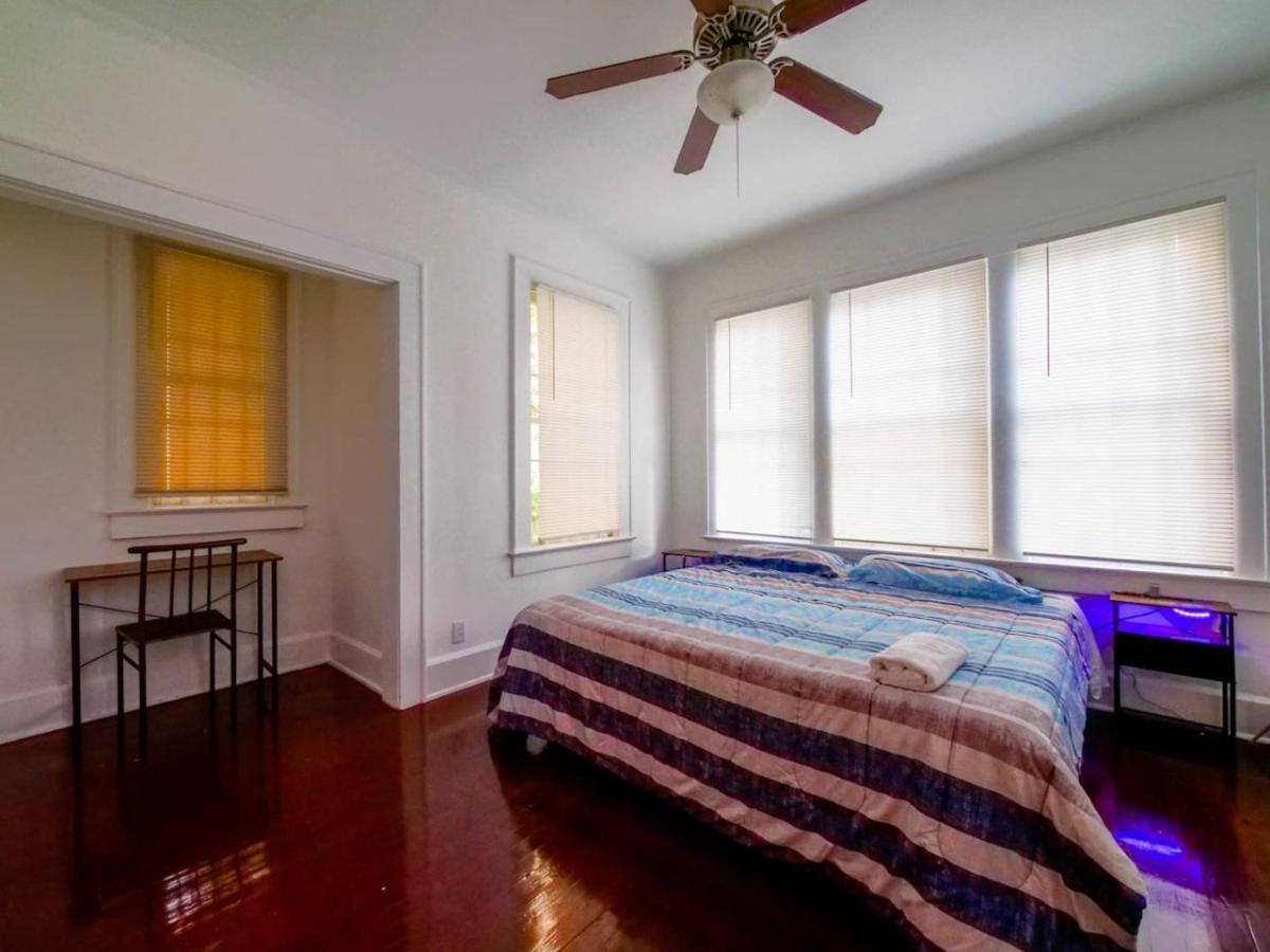 Apartment Hip And Cozy 2br *