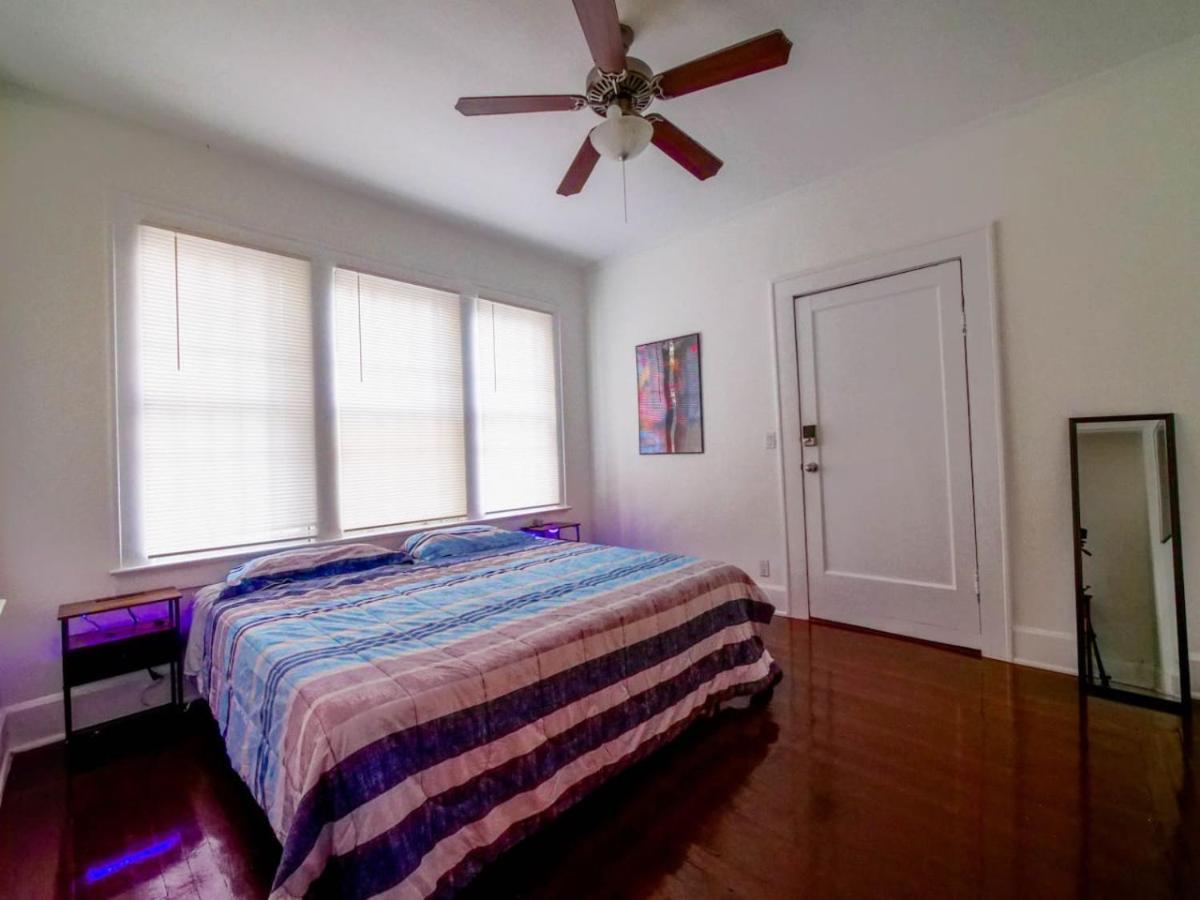 Hip And Cozy 2br *